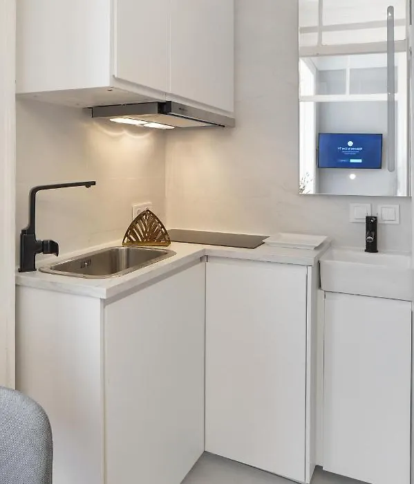 Small Design Studio - Rosa, Bairro Alto-1