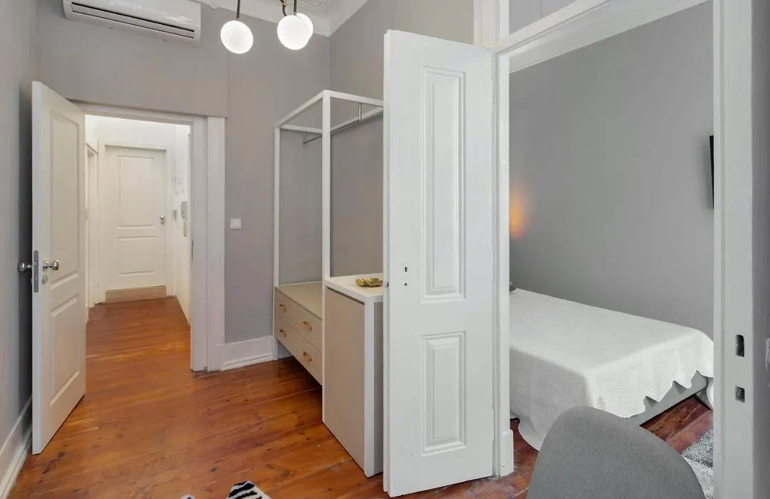 Small Design Studio - Rosa, Bairro Alto-1